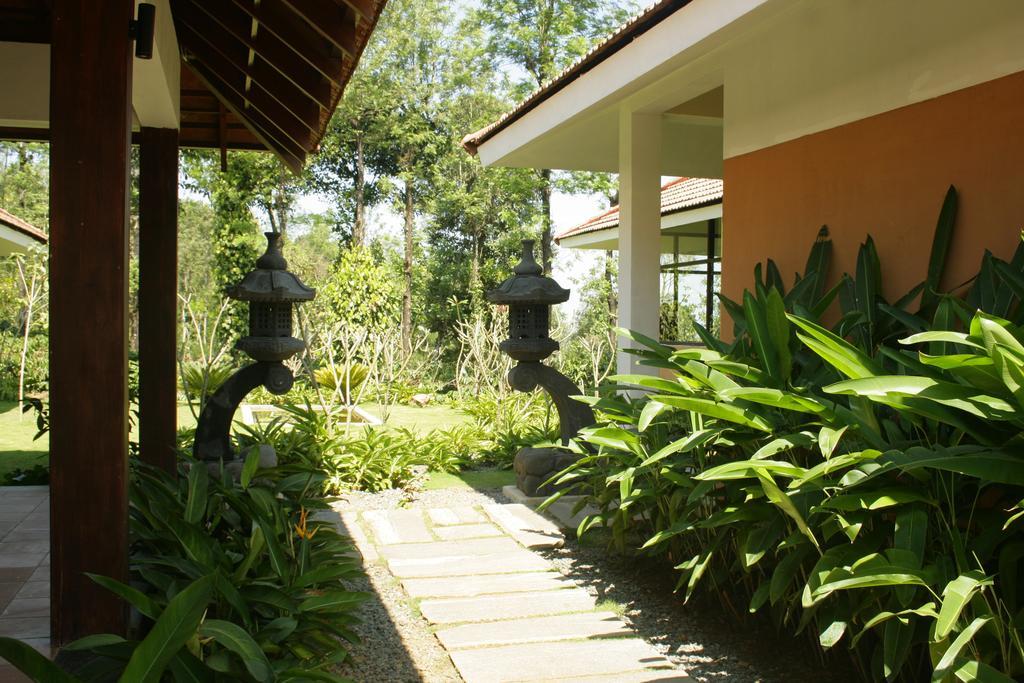 The Windflower Resort & Spa, Vythiri Ваянад Екстериор снимка
